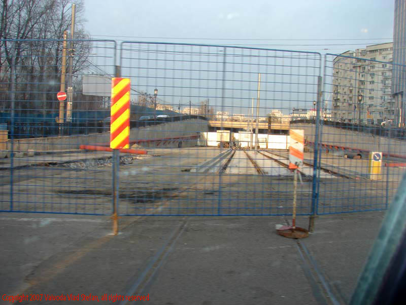 Vaivoda Vlad fotograf in Romania intrarea in pasajul Marasesti dinspre Splaiul Unirii Bucuresti februarie 2007 inchis trafic auto constructii renovare