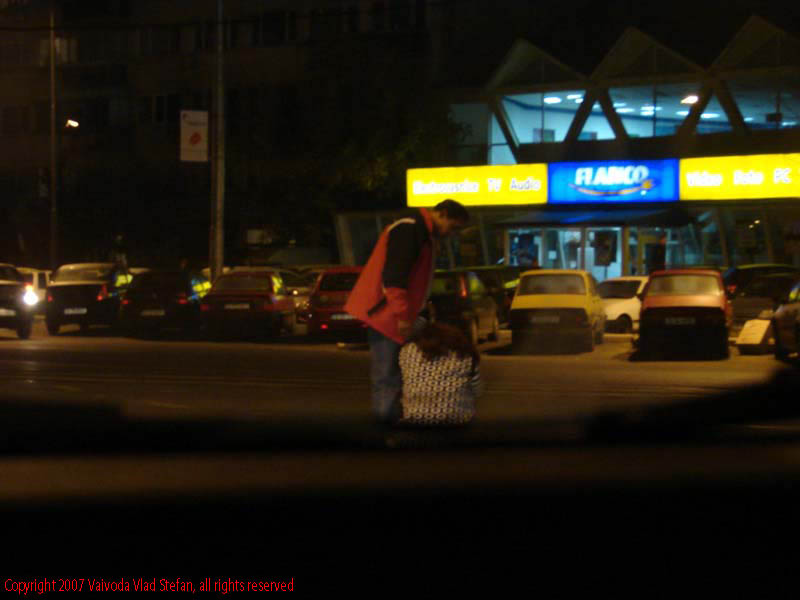 Vaivoda Vlad Stefan fotograf in Romania noapte oras lumini nocturne trafic parbriz Eroii Revolutiei Bucuresti 2007