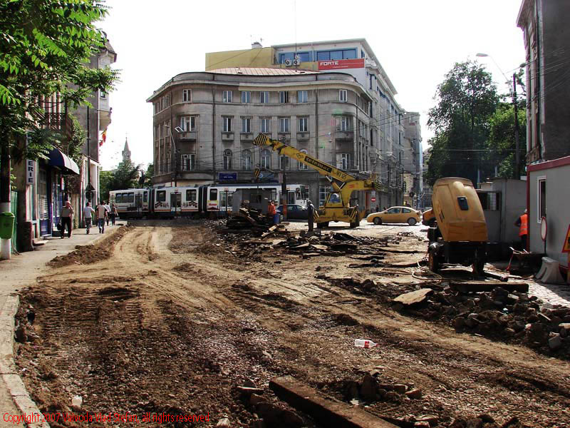 Vaivoda Vlad Stefan fotograf in Romania lucrari modernizare carosabil intersectia sosea strada Calea Mosilor cu Cavafii Vechi Bucuresti 2007