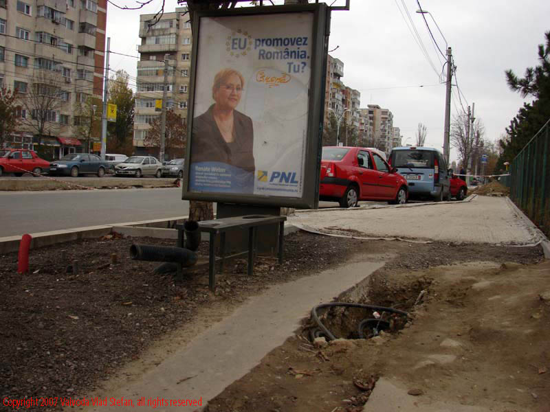 Vaivoda Vlad Stefan fotograf in Romania lucrari statie autobuz Brancoveanu Soseaua Oltenitei sector 4 Bucuresti 2007 afis eu promovez Romania