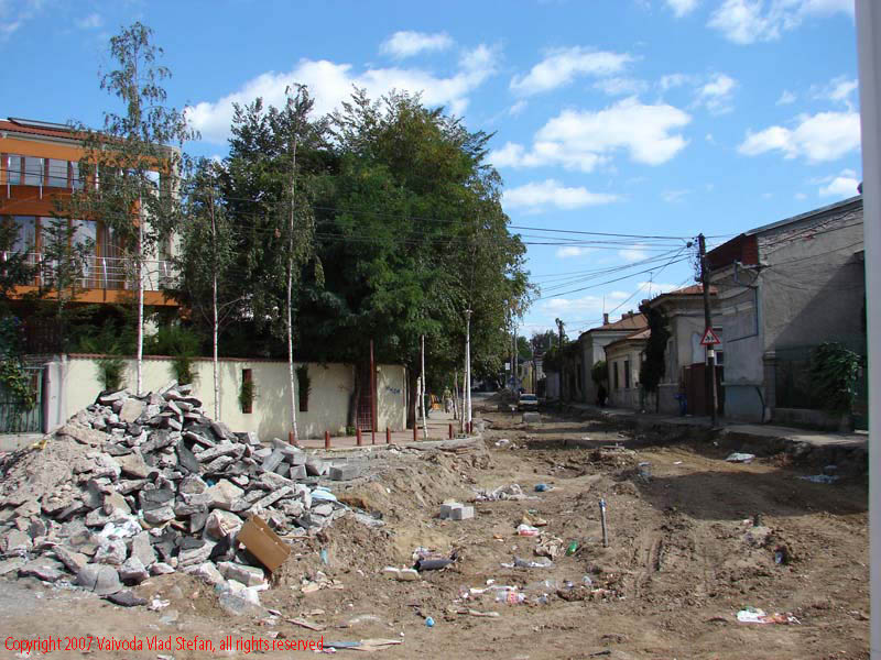 Vaivoda Vlad fotograf in Romania moloz decopertare asfalt lucrari carosabil sosea strada Tepes Voda Sector 2 Bucuresti 2007
