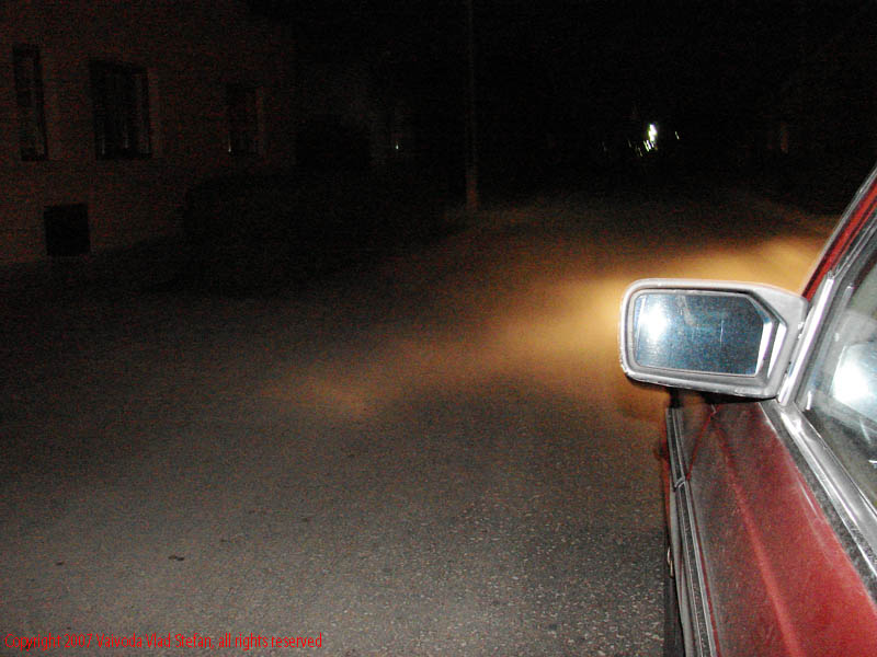 Vaivoda Vlad Stefan fotograf in Romania masina automobil faruri Prin municipiu mercedes seara cu masina Tg Mures 2007