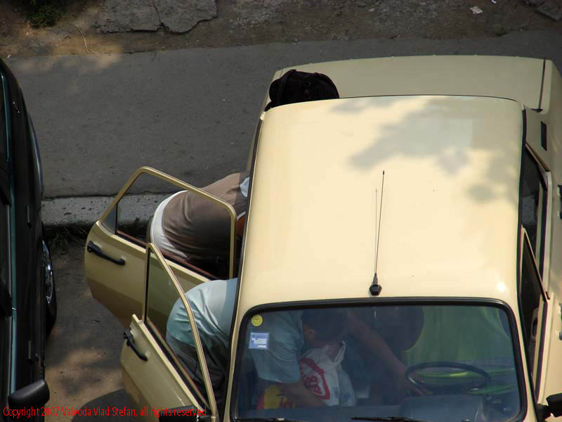 Vaivoda Vlad fotograf in Romania Dacia 1310 Pe locuri fiti gata start 2007