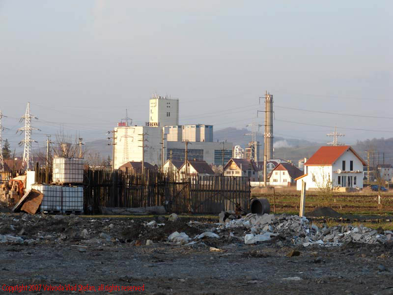 Vaivoda Vlad fotograf in Romania Fosta fabrica de bere bautura Silva Reghin vedere de pe strada Iernuteni 2007