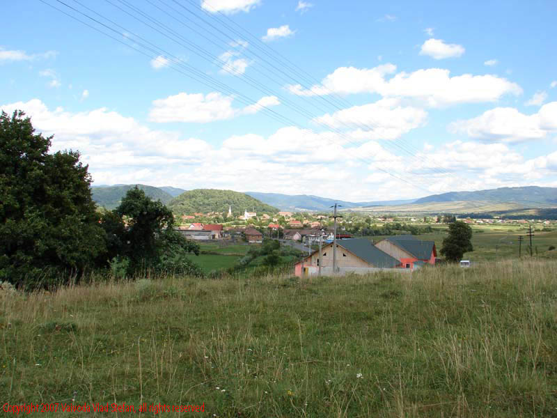 Vaivoda Vlad fotograf in Romania drum judetean rural sat comuna DJ153C vedere spre Gurghiu 2007