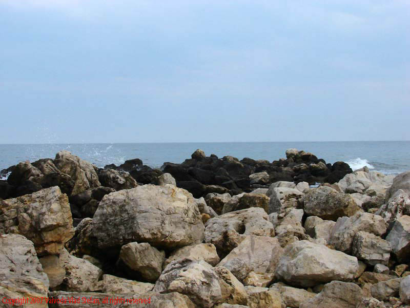 La malul Marea Neagra Mamaia 2007 Constanta Vaivoda Vlad fotograf in Romania turism turist litoral vara mal peisaj natura natural stabilopod stabilopozi