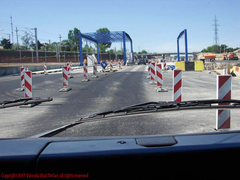 Vaivoda Vlad fotograf in Romania drum european national sosea sosele excursie calatorie calator voiaj masina automobil condus sofat soferie circula circulatie daewoo matiz autostrada autostrazi rutier lucrari Autostrada A2 statie statia taxare Fetesti 2007 dezvoltare infrastructura