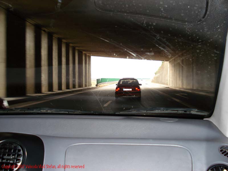 Vaivoda Vlad fotograf in Romania drum european national sosea sosele excursie calatorie calator voiaj masina automobil condus sofat soferie circula circulatie daewoo matiz autostrada autostrazi rutier Autostrada A2 Fetesti 2007