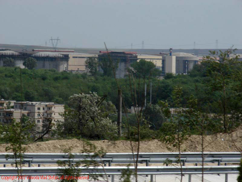 Vaivoda Vlad fotograf in Romania drum european national sosea sosele excursie calatorie calator voiaj masina automobil condus sofat soferie circula circulatie daewoo matiz autostrada autostrazi rutier atomic atomoelectric centrala Cernavoda 2007