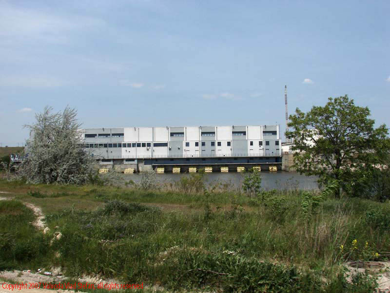 Vaivoda Vlad fotograf in Romania drum european national sosea sosele excursie calatorie calator voiaj masina automobil condus sofat soferie circula circulatie daewoo matiz autostrada autostrazi rutier centrala atomica nucleara atomoelectrica nuclearoelectrica Cernavoda 2007