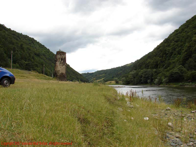  Vaivoda Vlad fotograf in Romania drum european national sosea sosele excursie calatorie calator voiaj masina automobil condus sofat soferie circula circulatie daewoo matiz autostrada autostrazi rutier trafic Turnul Spart E81 DN7 Valea Oltului 2007
