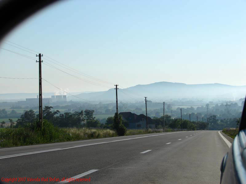Vaivoda Vlad fotograf in Romania drum european national sosea sosele excursie calatorie calator voiaj masina automobil condus sofat soferie circula circulatie daewoo matiz Peisaj panorama 2007